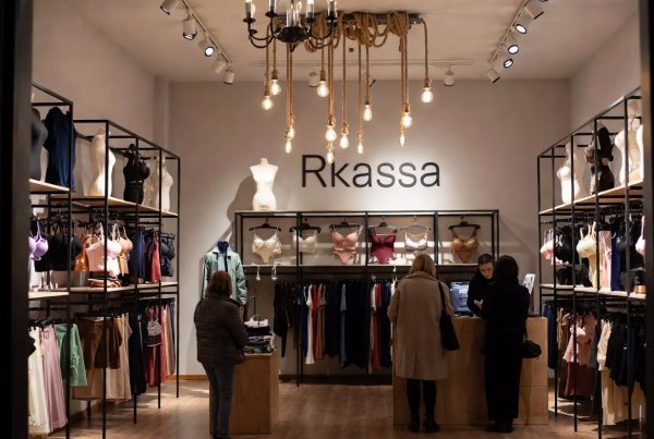 Klaar Voor Meer Omzet? Ontdek Hoe Een Slim Kassasysteem Jouw Modezaak Naar Het Volgende Niveau Brengt (met Rkassa)